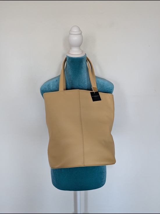 Handbags - Burberry Leather Tan Handbag
